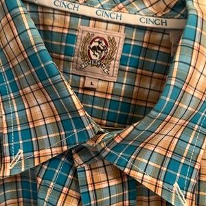 Cinch button up long sleeve. Size L green